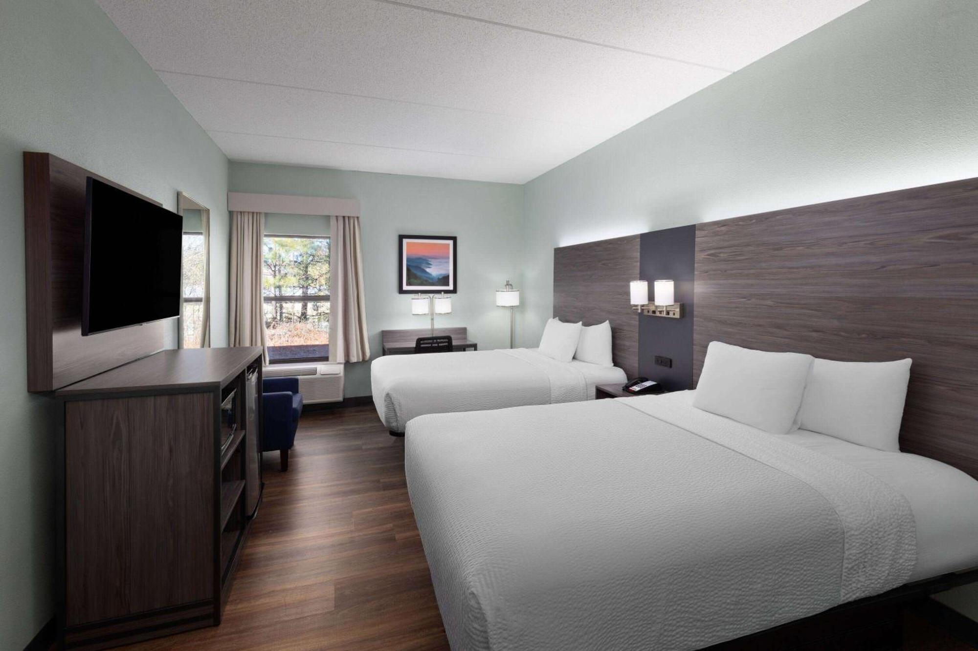 Hotel Baymont By Wyndham Creedmoor Exterior foto